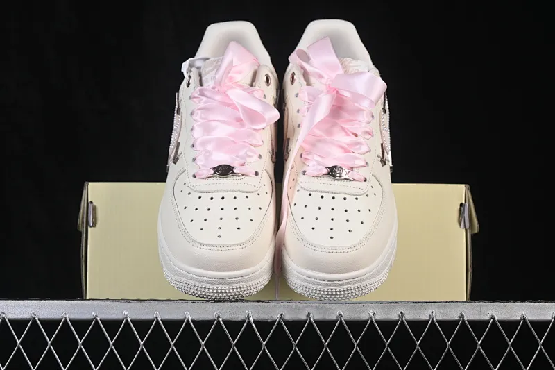 All categories Nk Air Force 1 Air Force series Nk Air Force 1 Low Air Force low-top Nike Air Force 1'07 Low Hand-painted graffiti Pearl milk apricot Air Force 1 low-top casual sneakers FV8110-183